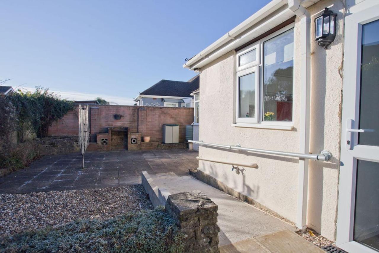 Hilda'S Retreat Accessible Wheel Chair Friendly With Hoist Poole Exteriör bild